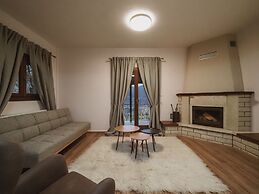 Elati Leisure -suites & apartments-