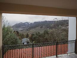 Elati Leisure -suites & apartments-