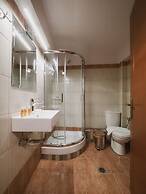 Elati Leisure -suites & apartments-