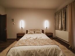 Elati Leisure -suites & apartments-