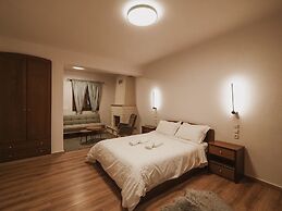 Elati Leisure -suites & apartments-