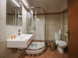 Elati Leisure -suites & apartments-