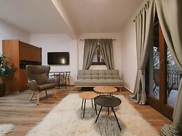 Elati Leisure -suites & apartments-