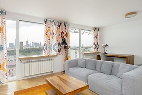 15th Floor Studio in Warsaw by Renters