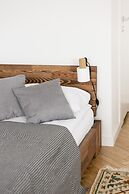 15th Floor Studio in Warsaw by Renters