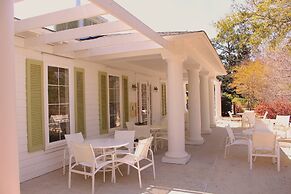 1282 Laurel Grove 3 Bedroom Home by RedAwning