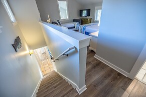 1282 Laurel Grove 3 Bedroom Home by RedAwning