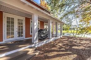 1282 Laurel Grove 3 Bedroom Home by RedAwning