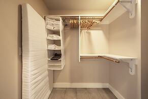 Bluff View 3 Bedroom Home by RedAwning