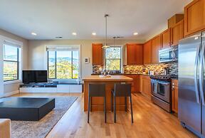 Bluff View 3 Bedroom Home by RedAwning