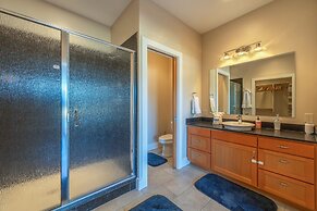 Bluff View 3 Bedroom Home by RedAwning