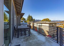 Bluff View 3 Bedroom Home by RedAwning