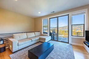 Bluff View 3 Bedroom Home by RedAwning