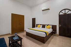 Itsy Hotels Om Pushp Residency
