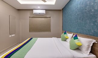 Treebo Sreepathi Prayag, Guruvayur Temple