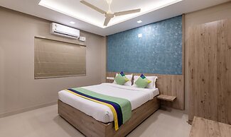 Treebo Sreepathi Prayag, Guruvayur Temple