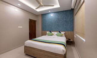 Treebo Sreepathi Prayag, Guruvayur Temple