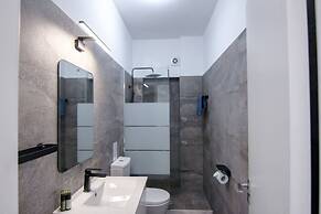 Phaedrus Living: Ourania City Heights Flat