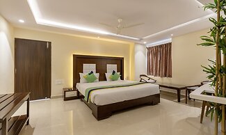 Treebo Suvarna Comforts