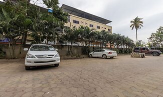 Treebo Suvarna Comforts