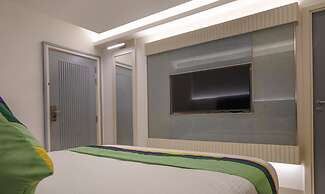 Treebo Premium D Consulate