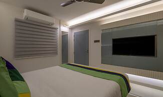 Treebo Premium D Consulate