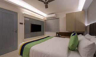 Treebo Premium D Consulate