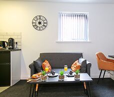 Leicester's Lyter living Serviced apartments Opposite Leicester Railwa