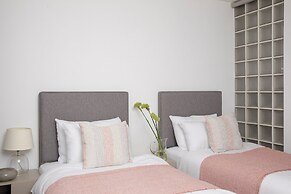 Bob W Tower Hill Residences