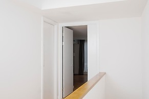 Bob W Tower Hill Residences