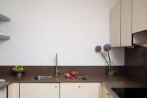 Bob W Tower Hill Residences