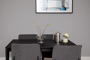 Bob W Tower Hill Residences