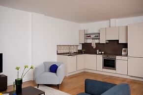 Bob W Tower Hill Residences