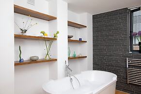 Bob W Tower Hill Residences