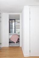 Bob W Tower Hill Residences