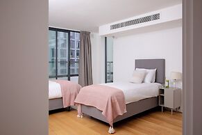 Bob W Tower Hill Residences