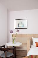 Bob W Tower Hill Residences