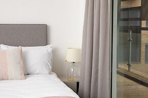 Bob W Tower Hill Residences