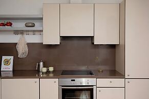 Bob W Tower Hill Residences