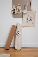 Bob W Tower Hill Residences