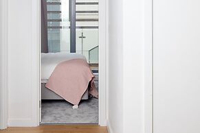 Bob W Tower Hill Residences