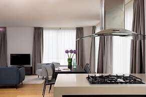 Bob W Tower Hill Residences