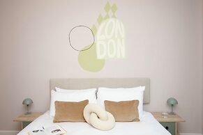 Bob W St Pauls London