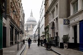 Bob W St Pauls London