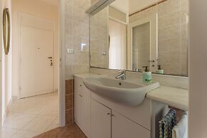 Sunshine Front Beach Levanto