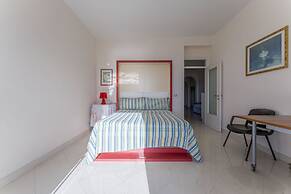 Sunshine Front Beach Levanto