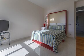 Sunshine Front Beach Levanto