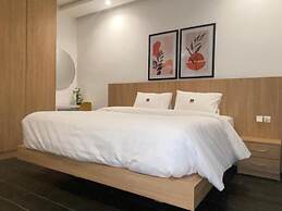 Manjaro Luxury Suites at Stella Place