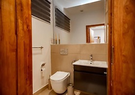 Manjaro Luxury Suites at Stella Place