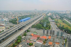 Minimalist And Comfy Studio At Grand Dhika City Apartment